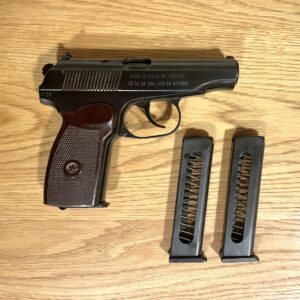 Makarov 9x18mm skammbyssa