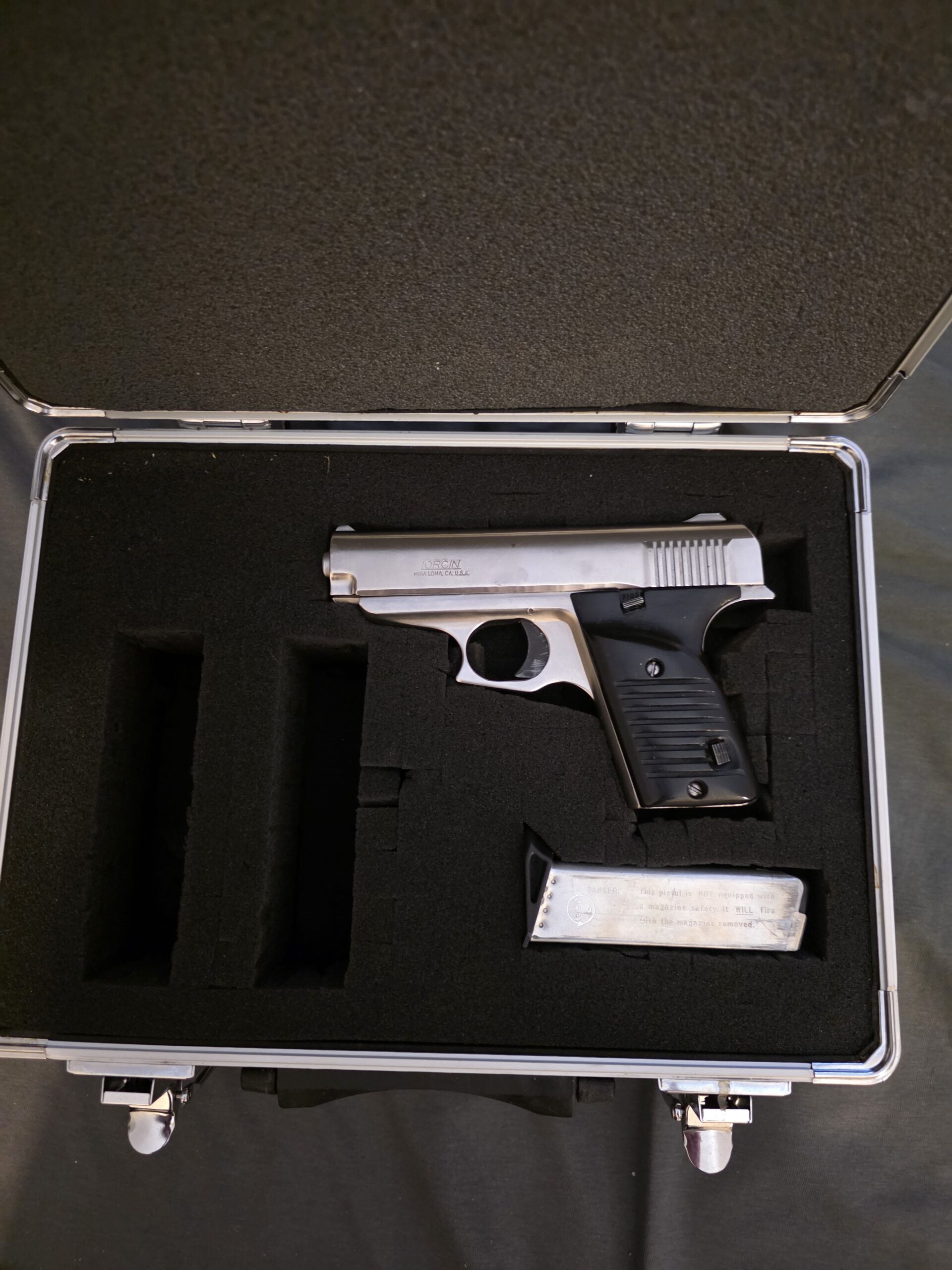 Lorcin L380 .380 ACP skammbyssa