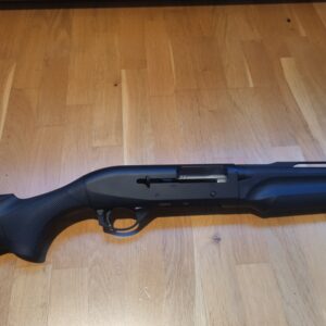 Benelli M2 12 Gauge haglabyssa